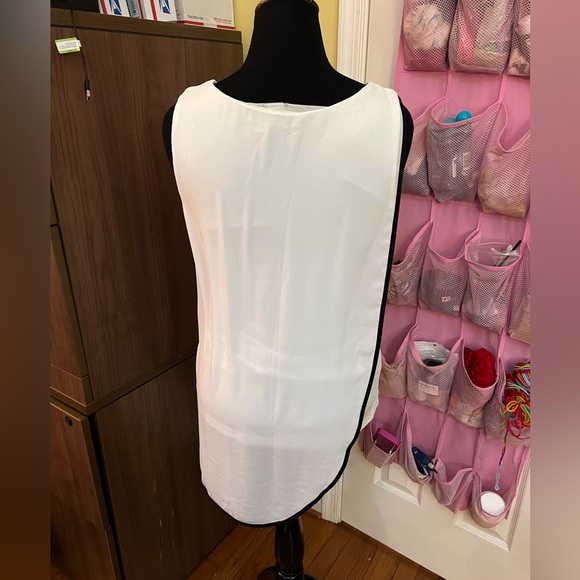 Travelers by Chico’s sz 2 (L/XL), asymmetric hem, tank blouse, off white. - Picture 5 of 8